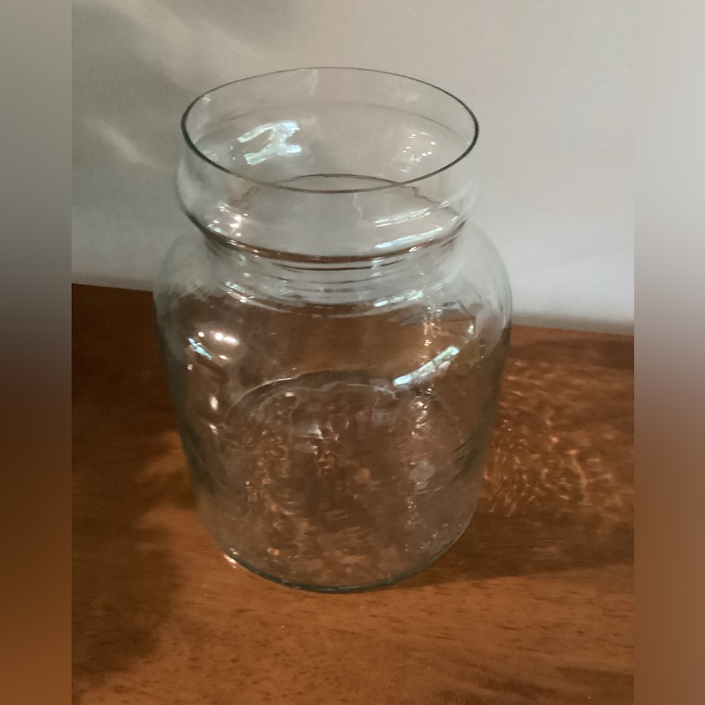 SOLD!Jar Shaped Contemporary Glass Vase